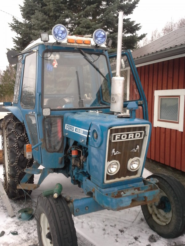 4600
Rupee lisävalot ja rekkavalot hahmottuun pikkuhiljaa
