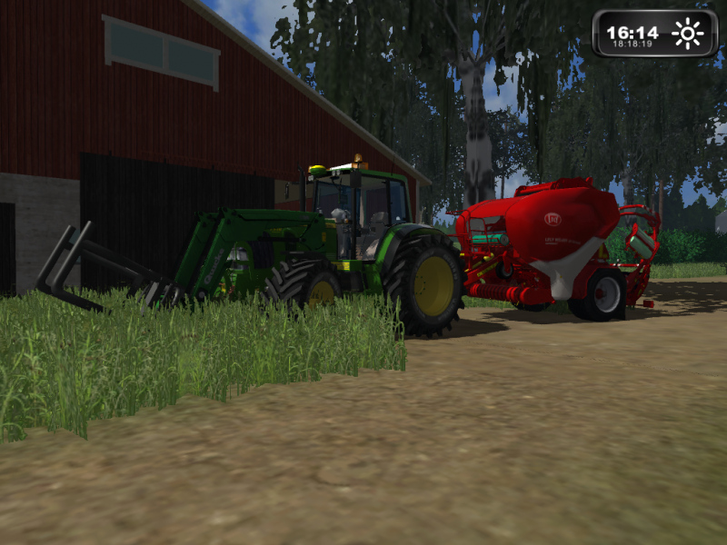deere ja lely
paalaamaan lähössä. lely vaihtu pois en oikien pitänyt, ei käärinyt kaikkia paaleja eikä pudottanut aina paaleja käärimeltä poies:D

