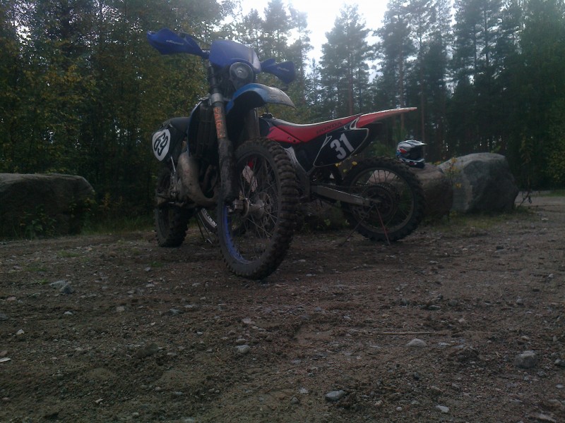 Temmi ja honda.. Molemmat piikisiä
Enskaa 4.5h pinsiön radoilla.. Hienoa oli!
