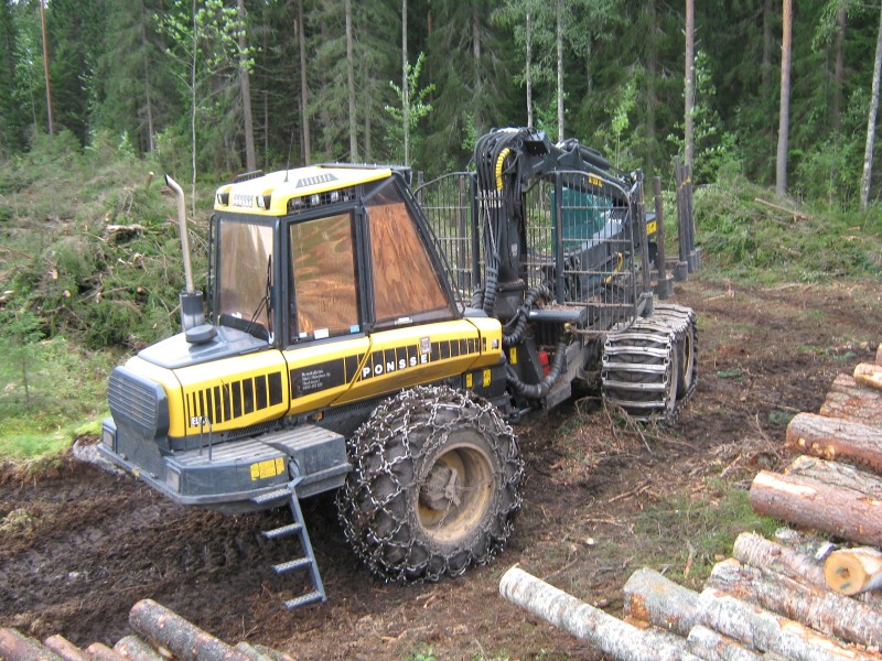 Elkki 8)
Oli vähä märkä savotta :DDDD
