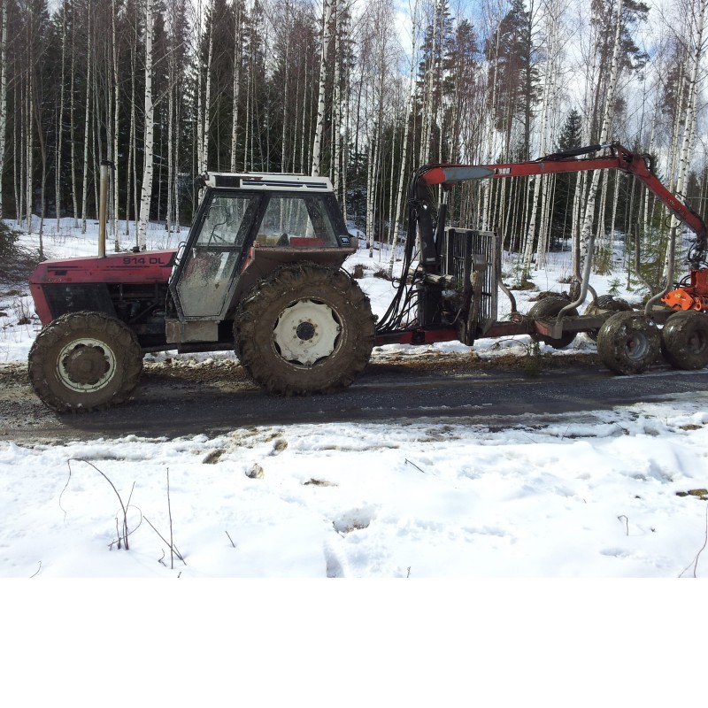 Risusavotalla
Finn Ursus 914 DL, Patu 550 ja Biojack risukoura
