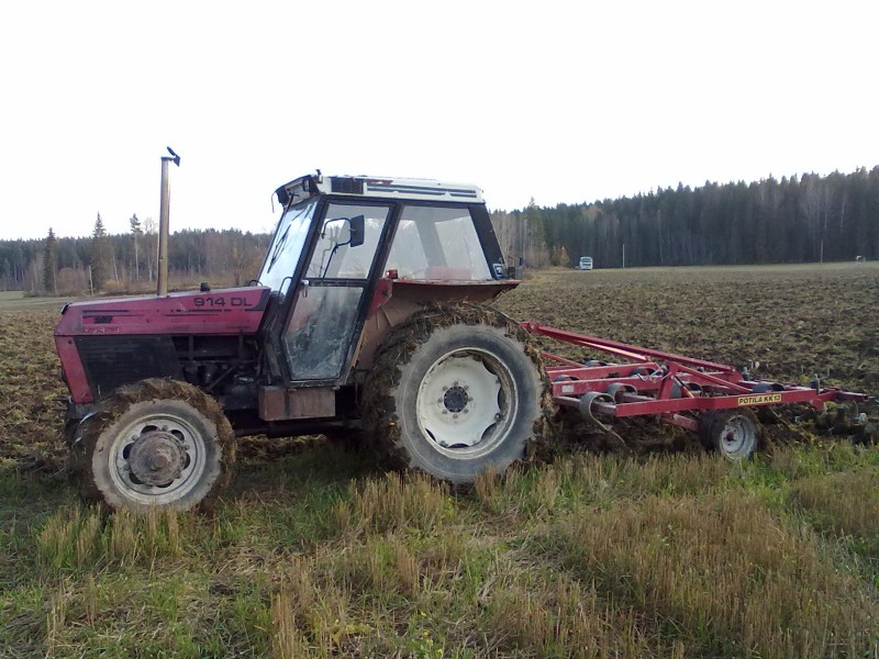 Finn Ursus 914 DL
Kultivoimassa
