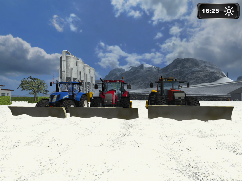 Aurausurakointia
Vasemmalta oikealle: New Holland T7.200, Valtra T190 ja vanhin kalustosta Valtra Valmet 8450
Avainsanat: auraus urakointi new holland valtra