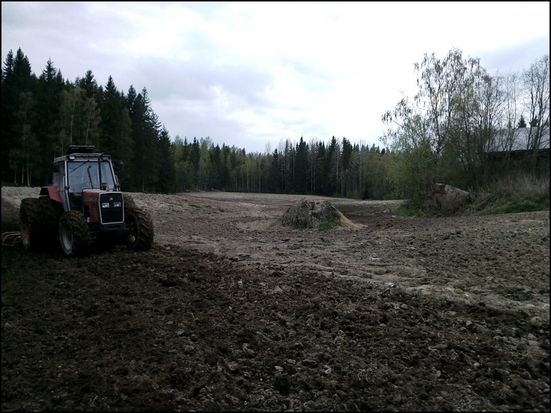 390
Hankmottelua
Avainsanat: 390;Jöö