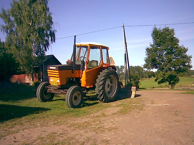Valmet 602 & vm
Päivää paistattelemassa..
