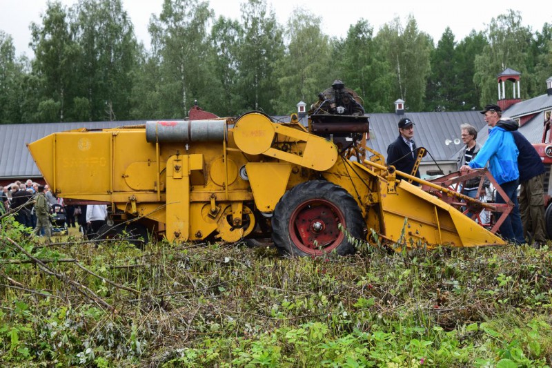 Puhoksen Perinnekonepäivät 16.7.2016

