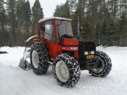 Valmet 604 
Tulin linkoilemasta tolla, nin otin sit kuva.
