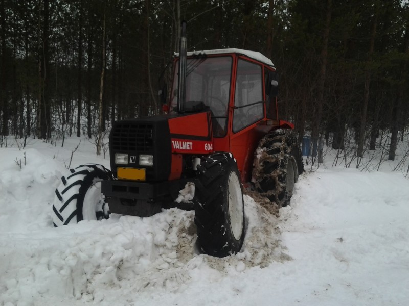 Kiinni jäätiin.
Valmet 604
