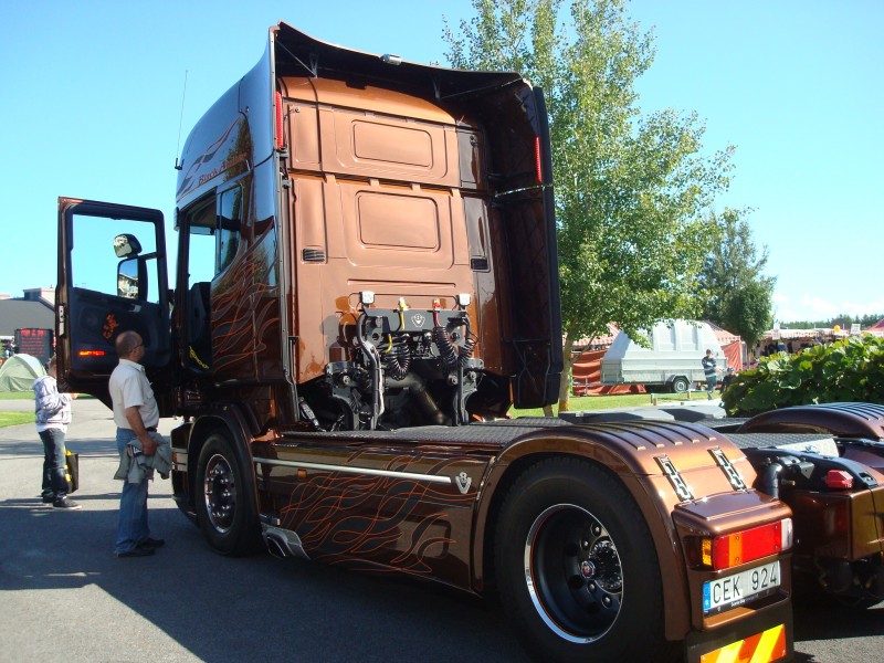 Black Amber
Scania R730 Black Amber.
Power truck show. Ala-Härmä. 13.08.'11
