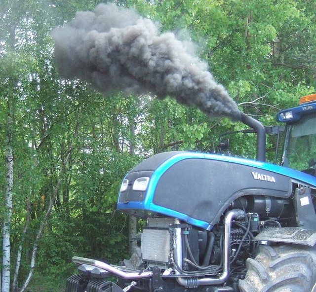 syötön säätö
kuvassa on, karvolan valtra.
