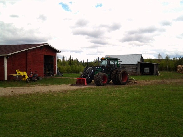 Valtra 900
Valtra 900 lähössä karhittemaan
