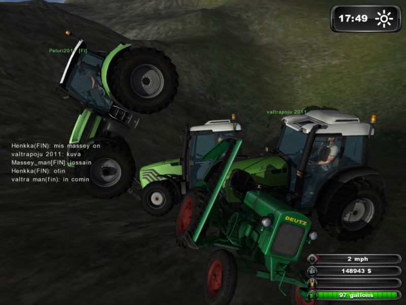 SERVULLA
Pelleiltii Peluri2011,valtra manin,massey_manin ja parin muun kans!
