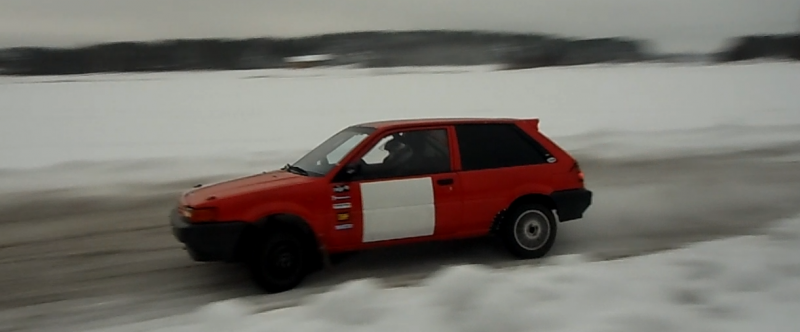 Nissan
Sprintti nissanil reenii. 8)
