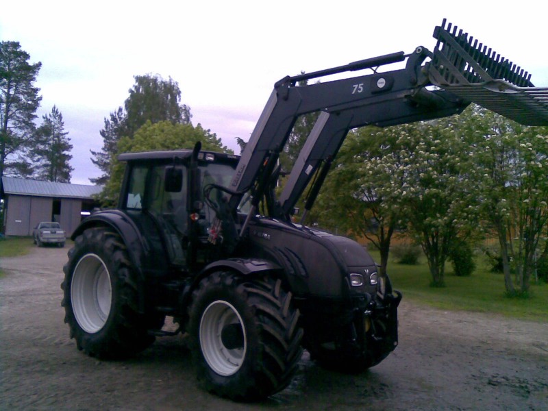 Valtra T171
Urakointia. :D
