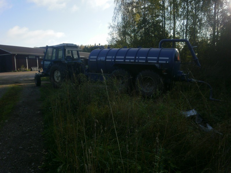 Suotuvesiä.
