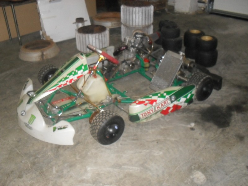 Kaippa tää tänne kuuluu...
TonyKart Racer EVX SuterRacing 250cc 4-t
