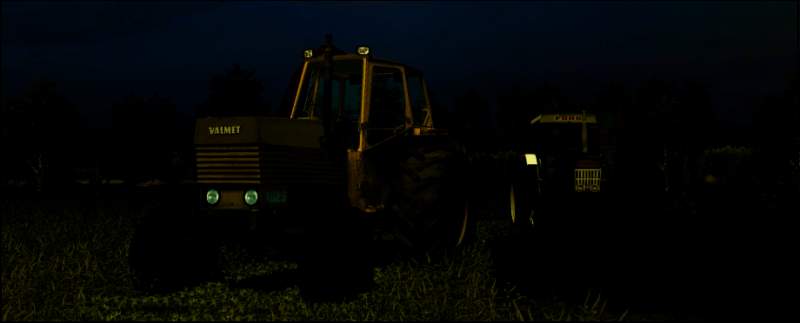 Yöllisiä rehuntekoja..
Kuvassa traktorit: Ford 7000 ja Valmet 702S
