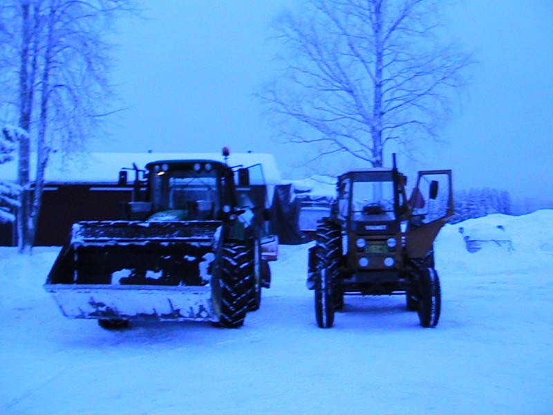 vanha ja uus
jd 6230 primium ja valmet 903

