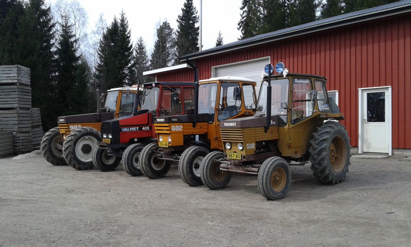 Valmetit rivisä
