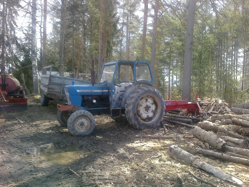 Halkojen tekoa
