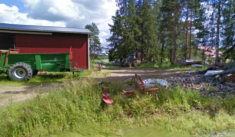 Vanhoja kuvia
Kuvia vuodelta 2009. Deere edelleen kovassa käytössä.
