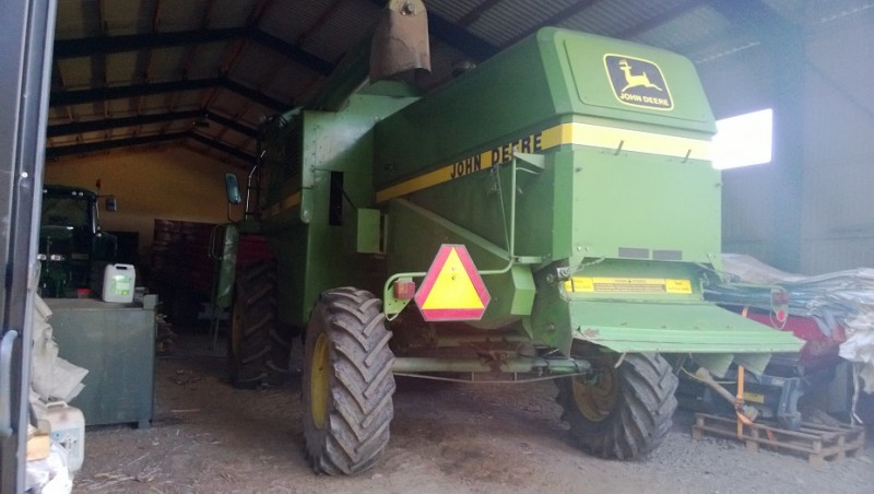 John deere 1055
Tilamme uusi puimuri :)
