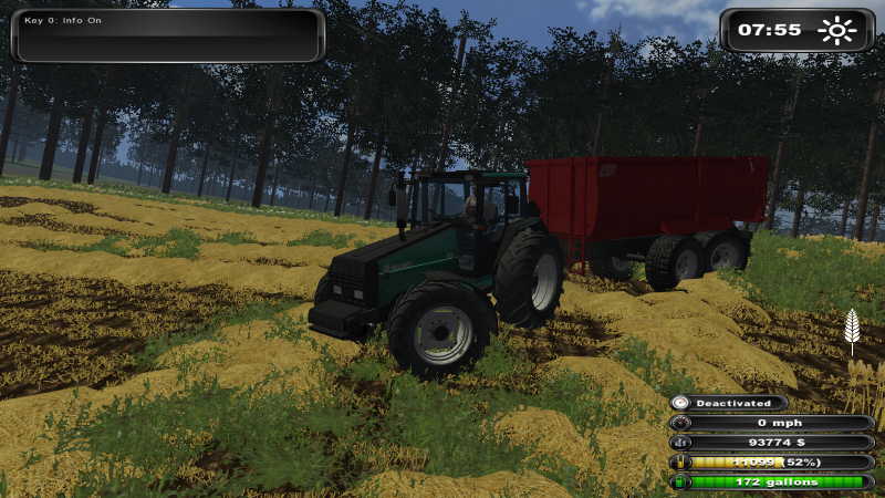 Valtra valmet 905 poseeraa
