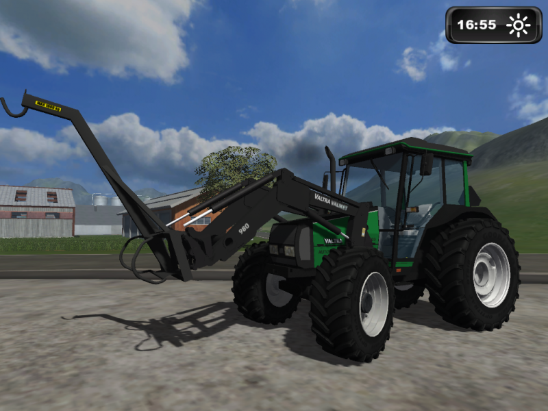 Valtra 900 + EK
säkkejä nostelee..
