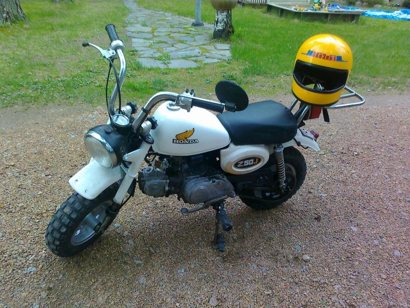 tässä on minun Honda monkey z50j
