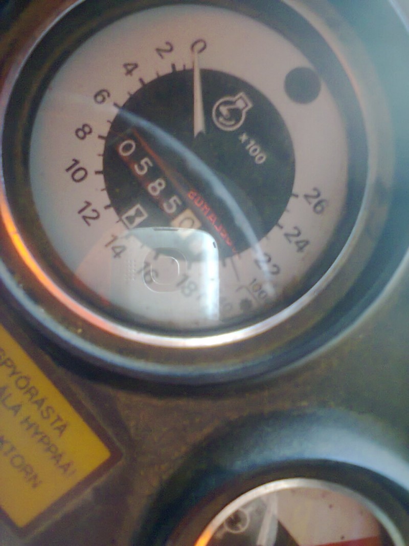 Tunteja niin...
Ekalla kierroksella (ford 5610 mk2) -88
