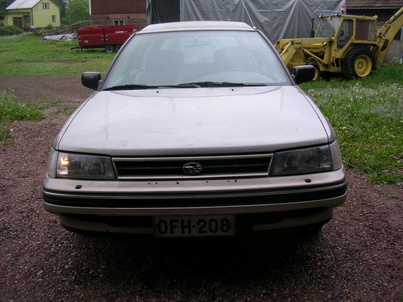 Maailman paras auto subaru legacy vm.90 nelivedolla ja 1.8litran boxerilla
