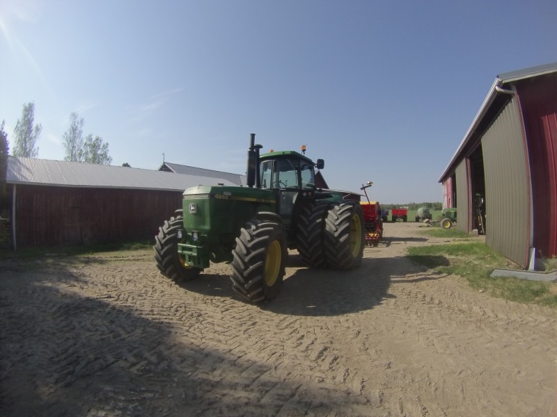 John Deere 4850 ja Rapid
