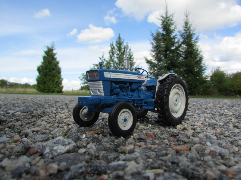 Ford 5000
Avainsanat: Ford