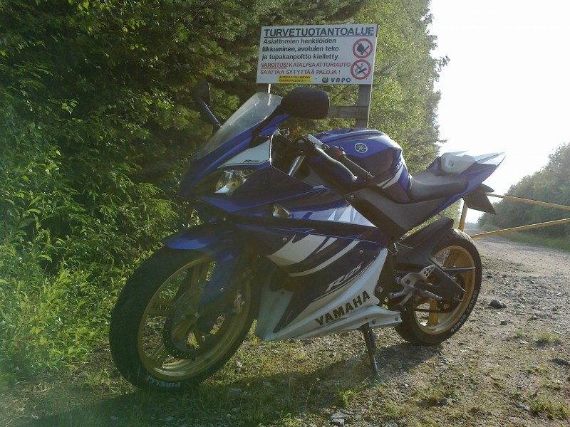 Yamaha YZF-R125
Yzäri vm. '10 Laser kokoputkistolla
Avainsanat: Yamaha; YZF-R; 125
