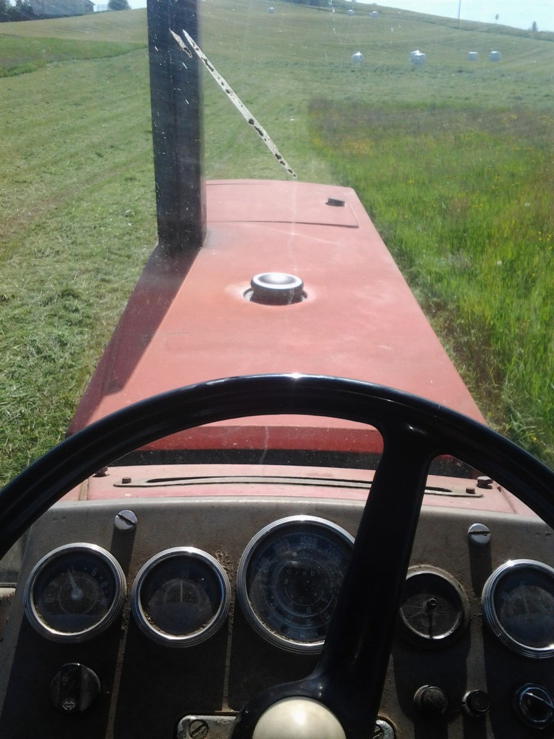 Zetor 8011
Mowing
