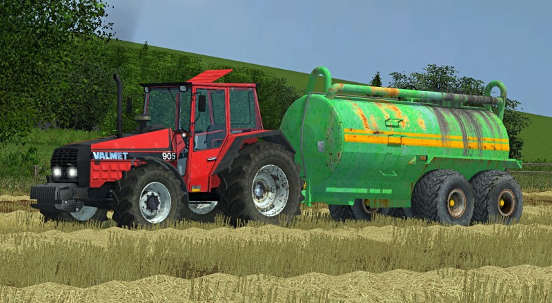 Great old tractor
Spreading the brown stuff on the fields.
Avainsanat: Valmet 