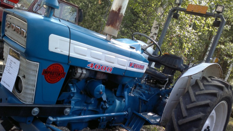 Puhoksen Perinnepäivät
Ford 400
