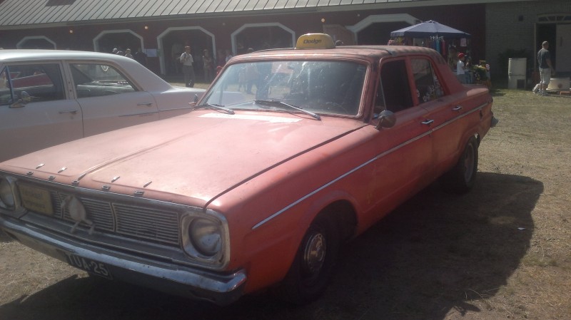Puhoksen Perinnepäivät
Dodge Taksi

