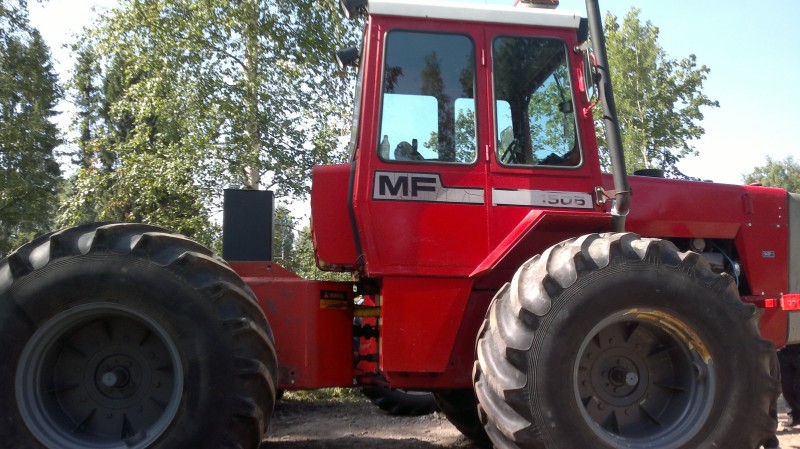 Puhoksen Perinnepäivät
MF 1505
