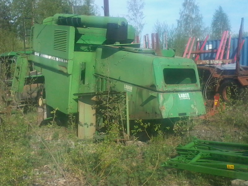 Löytyy myös jonttikka Puimuri Ja Jontikan koppi.
