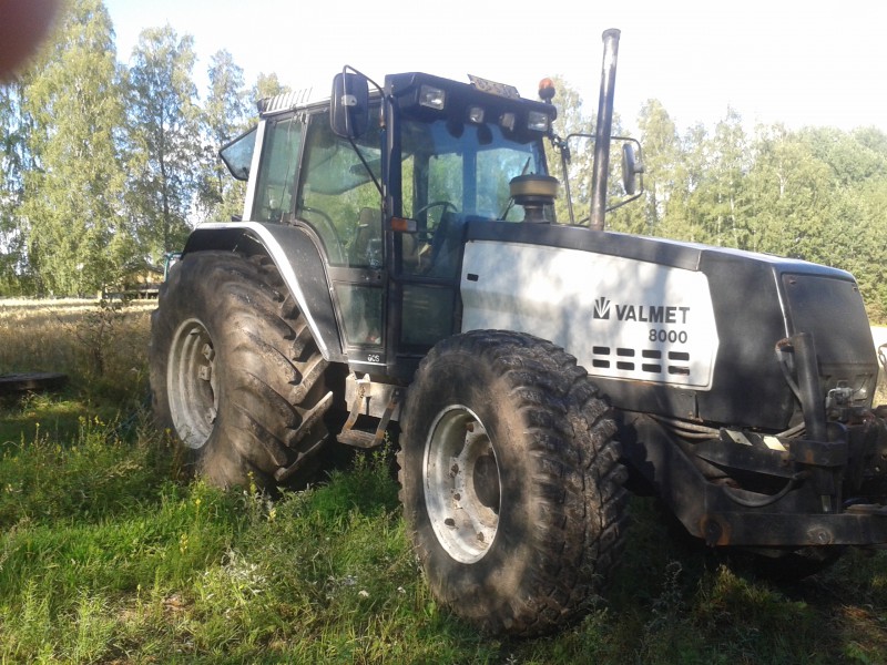 Meijän kasitonni
Valmet8000. =)
