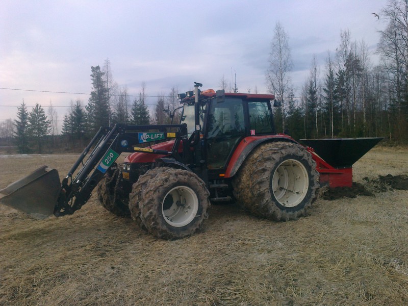 new holland tl100
salaoja kone kokeilussa
