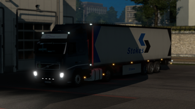 Volvo aamulla
Volvoa aamuhämärissä käynnistelemässä.
