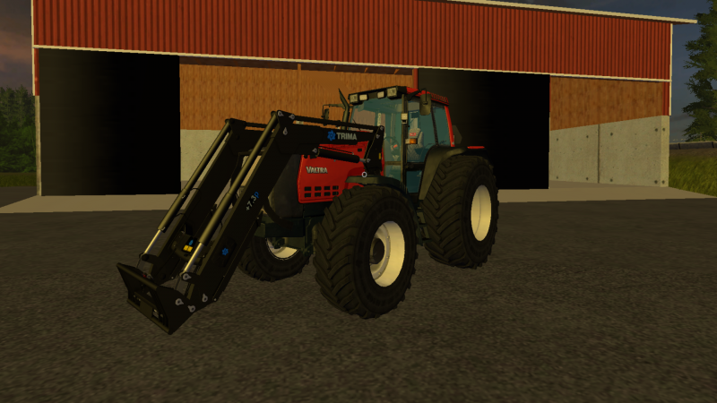 Valtra 8950 michelin  kumit  vallussa
